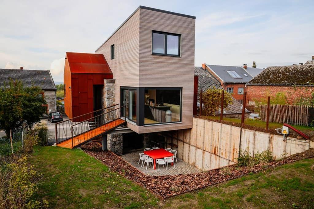 Amazon Corten Marche-en-Famenne Buitenkant foto
