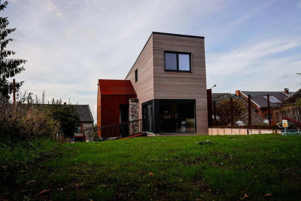 Amazon Corten Marche-en-Famenne Buitenkant foto