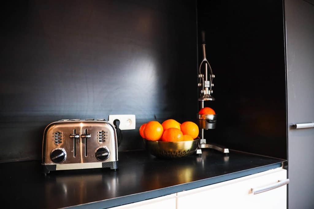 Amazon Corten Marche-en-Famenne Buitenkant foto