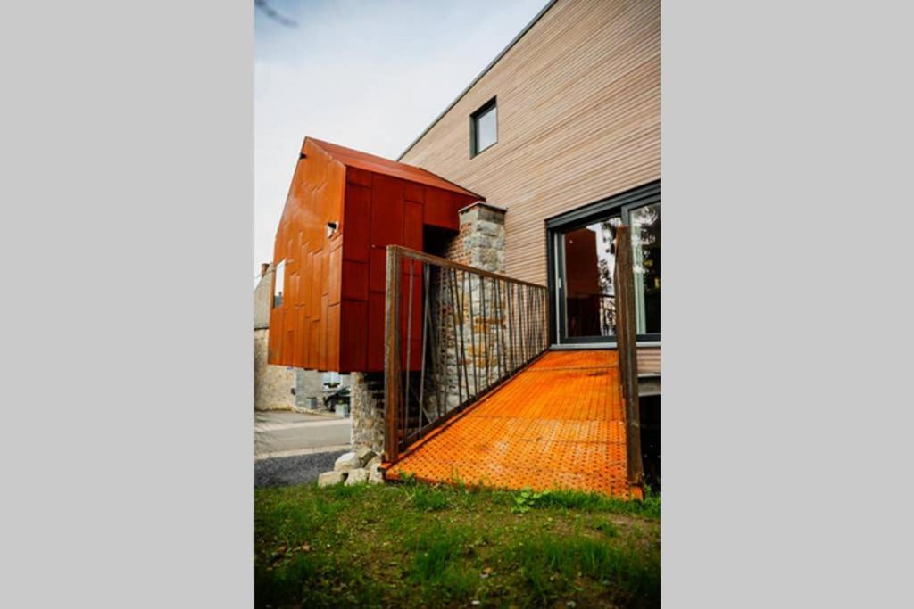 Amazon Corten Marche-en-Famenne Buitenkant foto