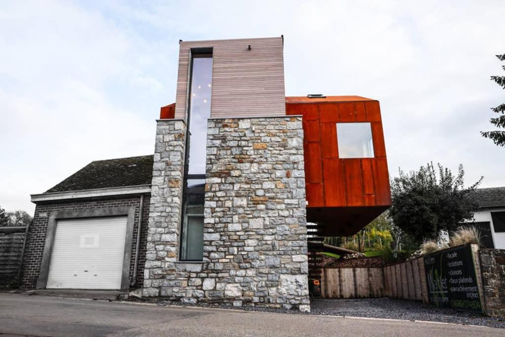 Amazon Corten Marche-en-Famenne Buitenkant foto
